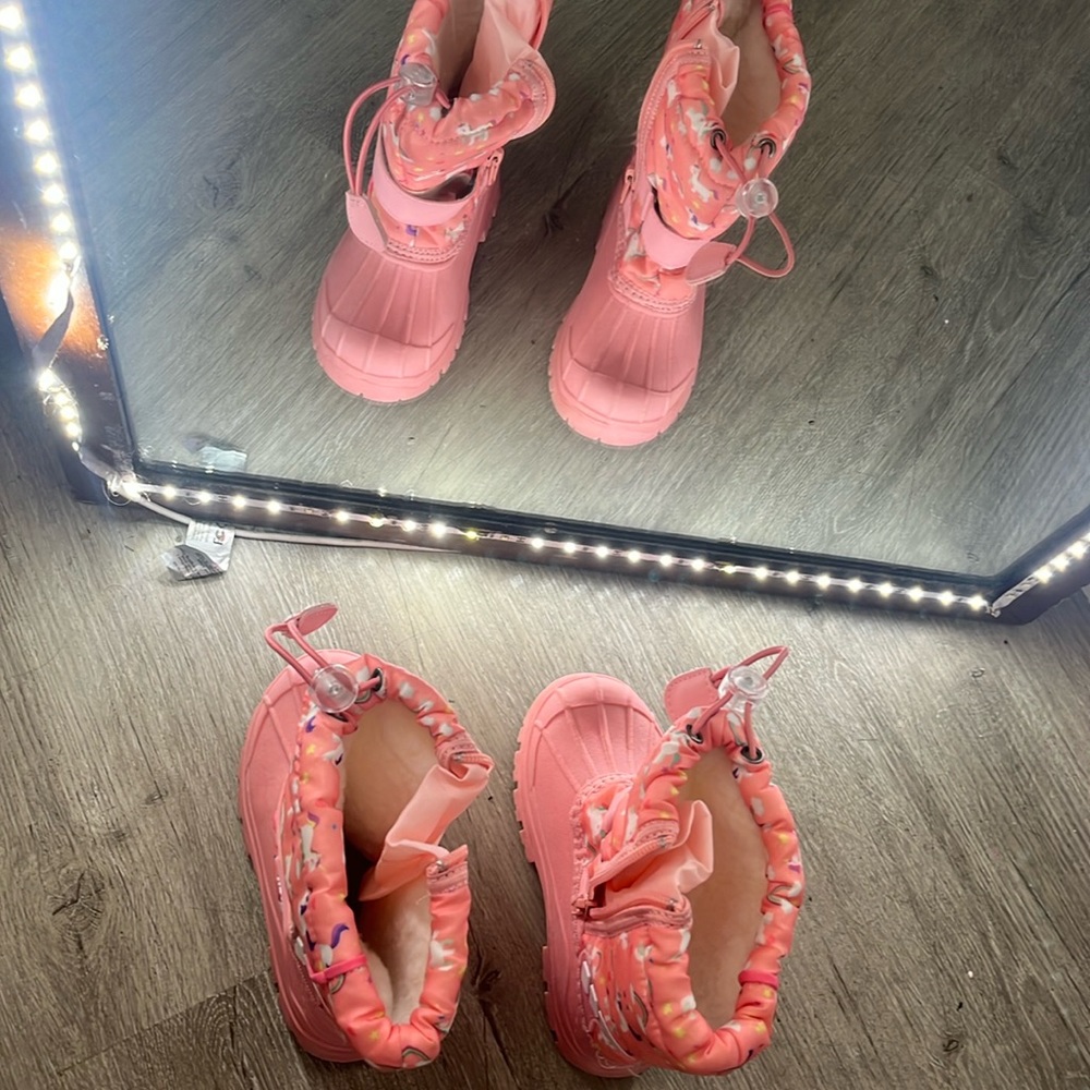 Toddler Snow Boots Size 9.5 / 26
